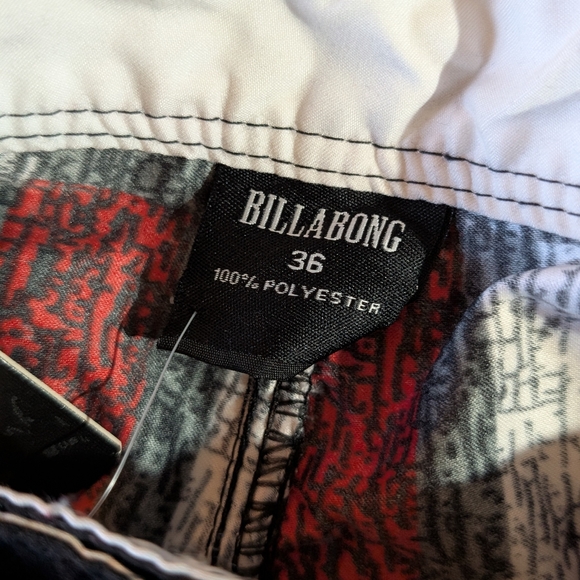 Billabong Board Shorts Men's Plaid Red Black White Gray Size 36 NWT - Picture 4 of 4